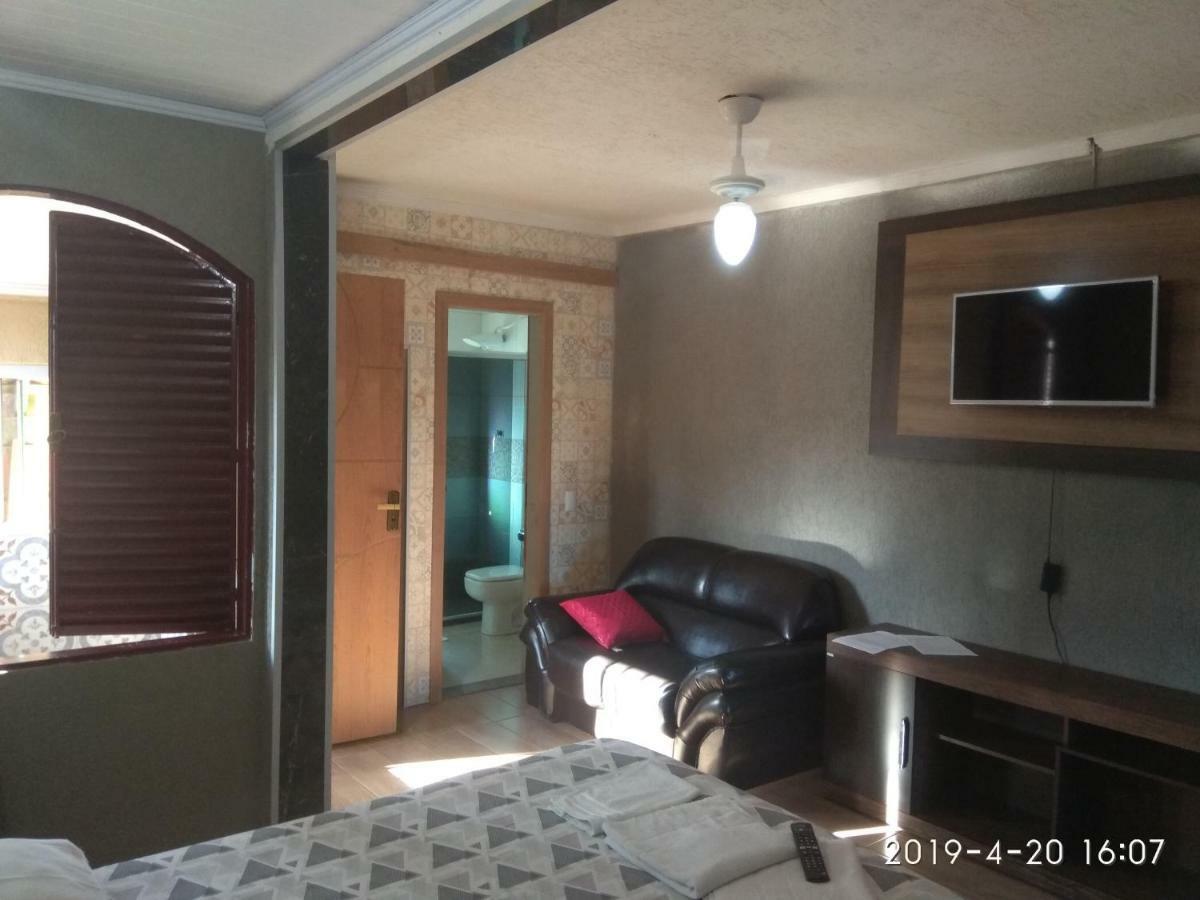 Pousada Chale Morada Valparaiso de Goias Экстерьер фото